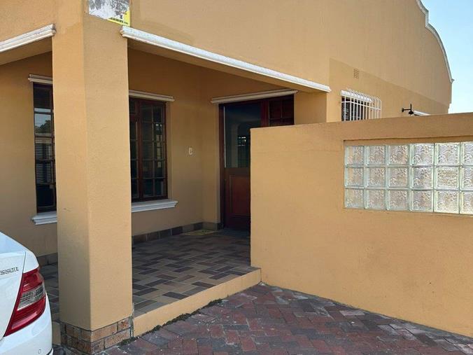 4 Bedroom Property for Sale in Surrey Estate Western Cape